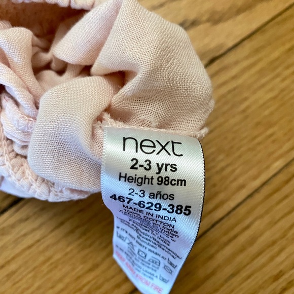 Next romper size 2-3T - Picture 4 of 4